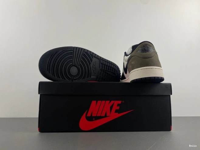 Boostmaster lin Jordan Mocha 1 Low CZ0790-102 Air OG 0730